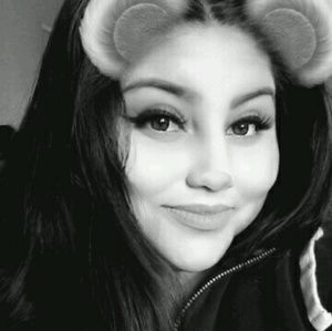 Meet your Posher, Savannah